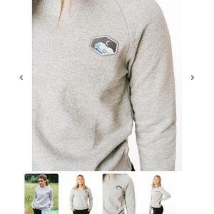 Gray Mountain Patch Crew Neck Sweatshirt